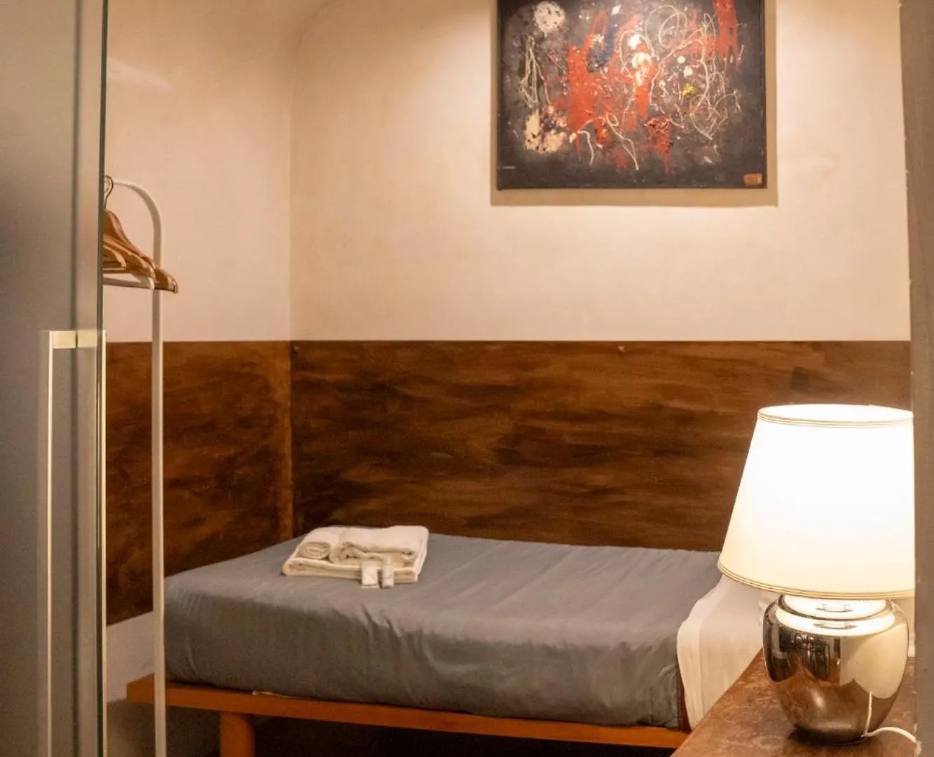 Domus Ciancaleoni - Colosseum - Rione Monti Apartment Rome Italy